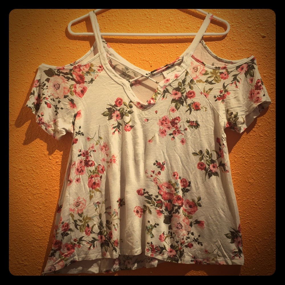 Free kisses floral blouse